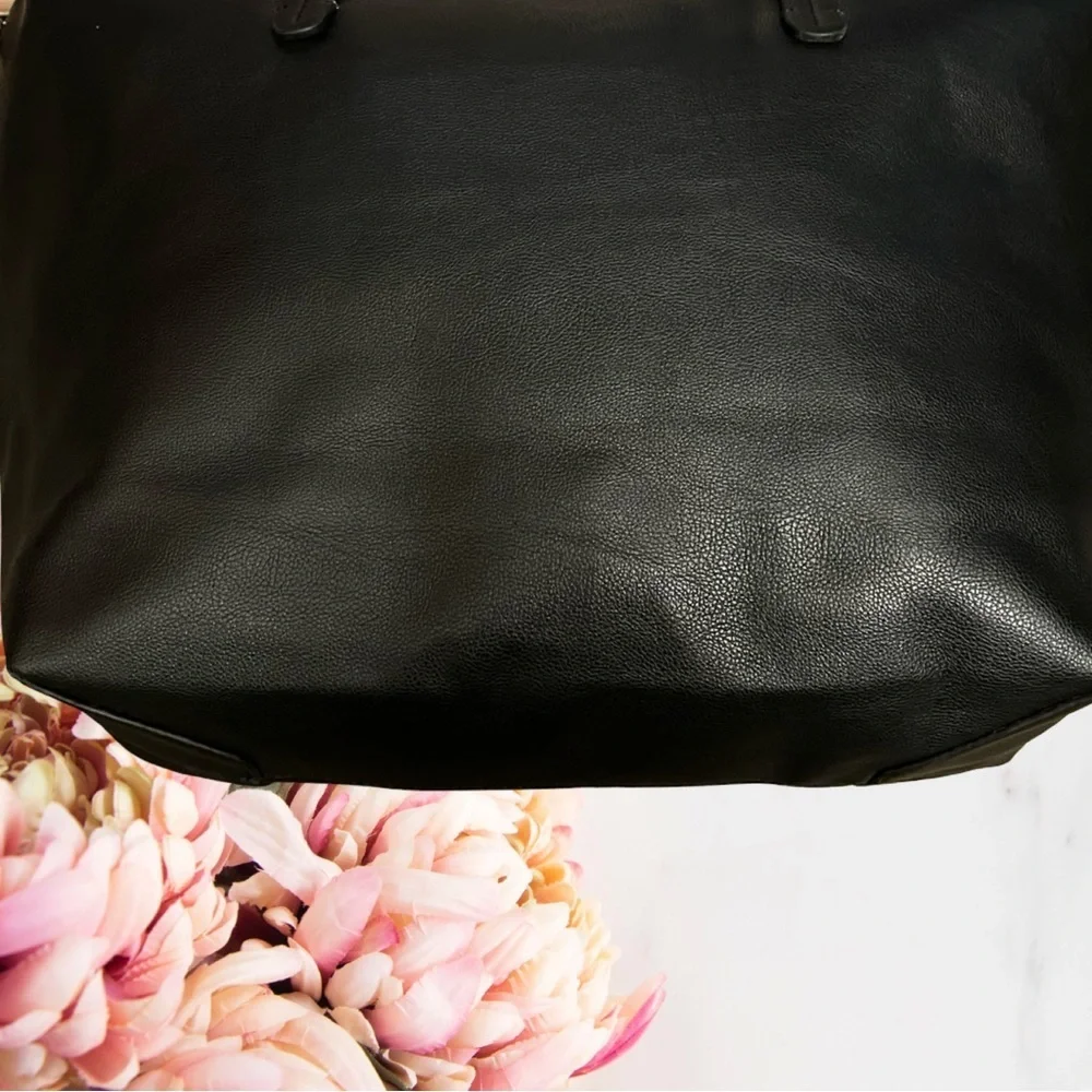 BCBG Paris Black Tote & Crossbody Bag Set NEW - Picture 7 of 12
